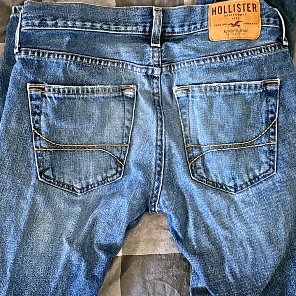 Hollister Blue Jeans. Mens Size  29W x 32L